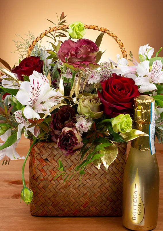 je t'aime Flower Basket